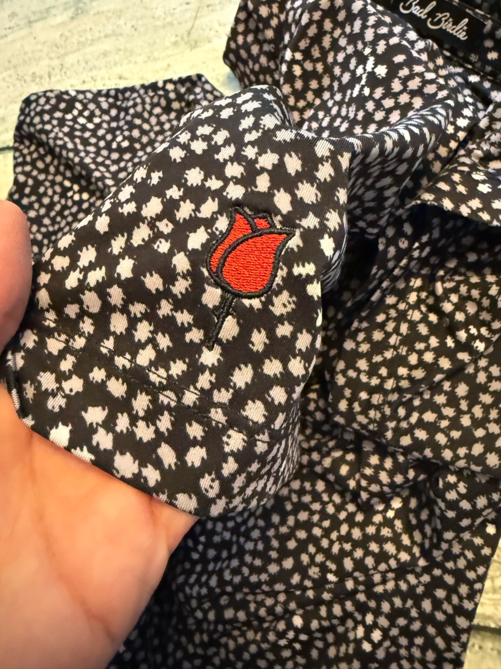 Bad Birdie black pattern active wear polo
Short sleeve shirt. L (rose on sleeve) - Picture 4 of 8